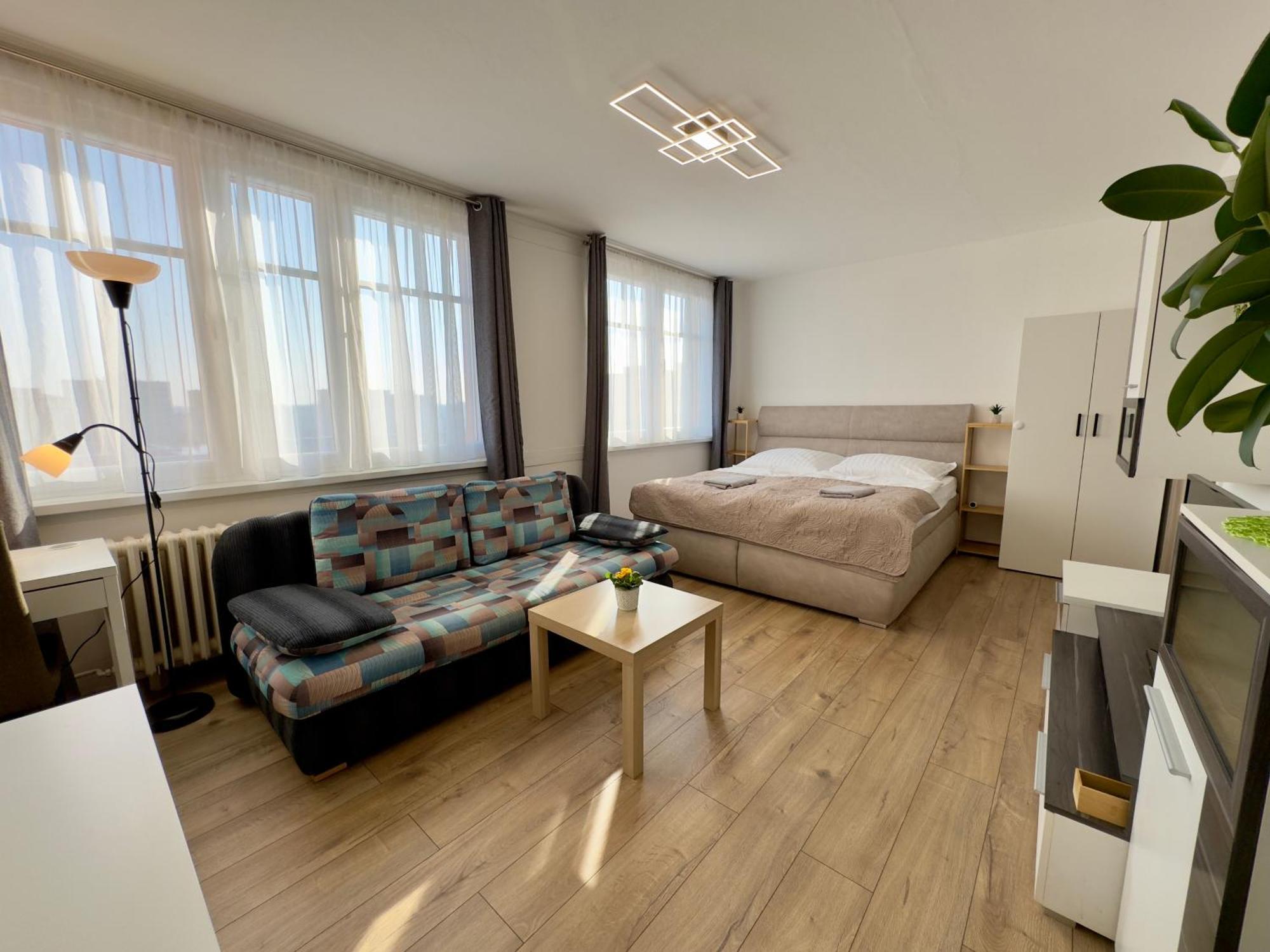 Apartamento Smarty Choice Flat With Deluxe Kitchen Praga Exterior foto